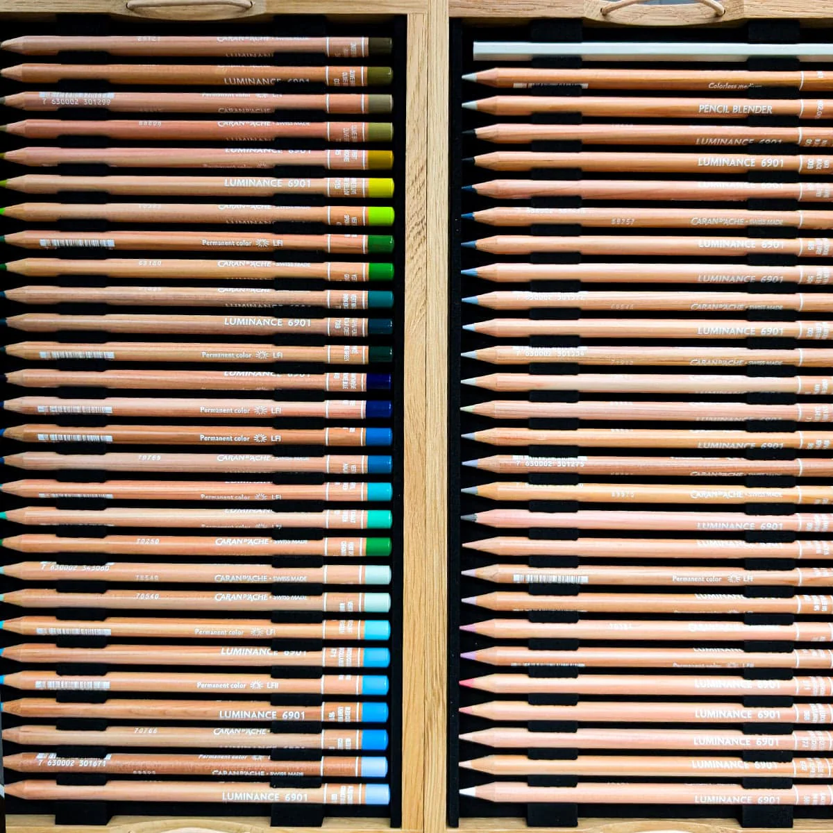 Caran d'Ache - Luminance 6901 - Set of 100 Colour Pencils in a Wooden Storage Case - Image 6