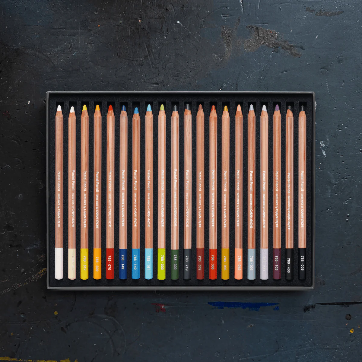 Caran d'Ache - Pastel Pencils - Set of 20 Colours - Image 2