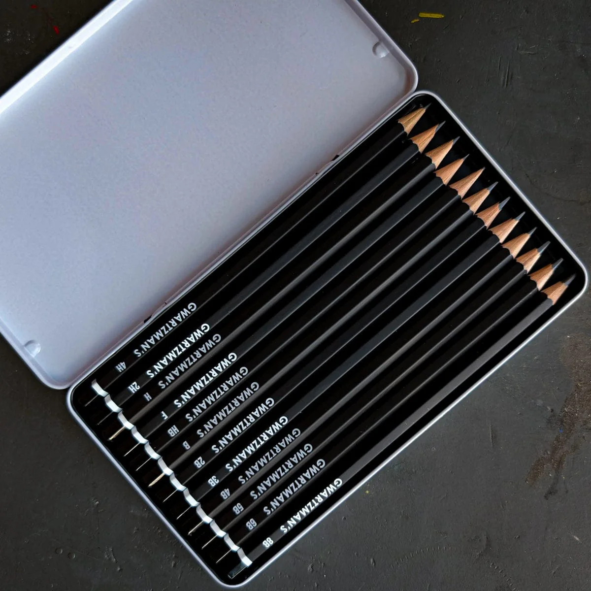 Gwartzman's - Artist's Pencil Set - Metal Tin of 12 Grades 4H-8B - Image 2