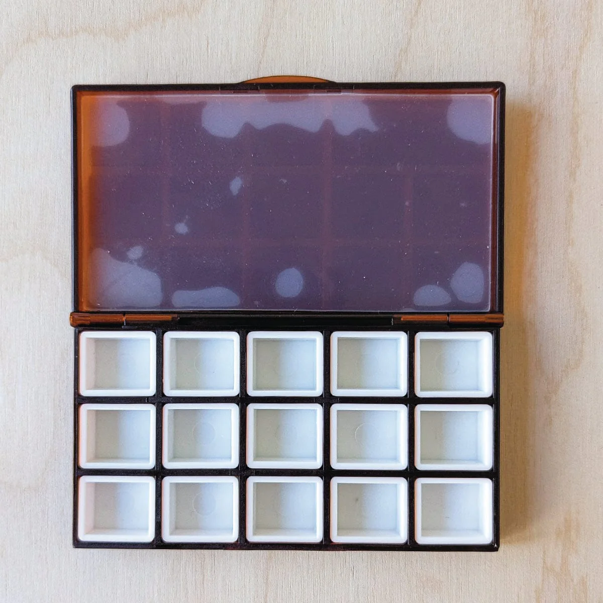 Gwartzman's - Translucent Plastic Half Pan Travel Palette - 15 Spaces - Image 2