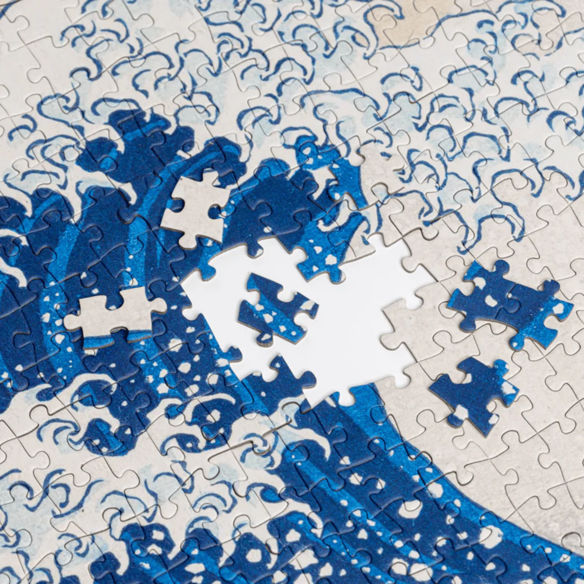 Hokusai's The Great Wave off Kanagawa - 1,000 Piece Jigsaw Puzzle - Image 2