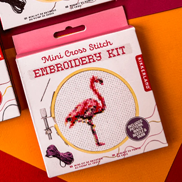 Kikkerland - Mini Cross Stitch Embroidery Kit - Flamingo