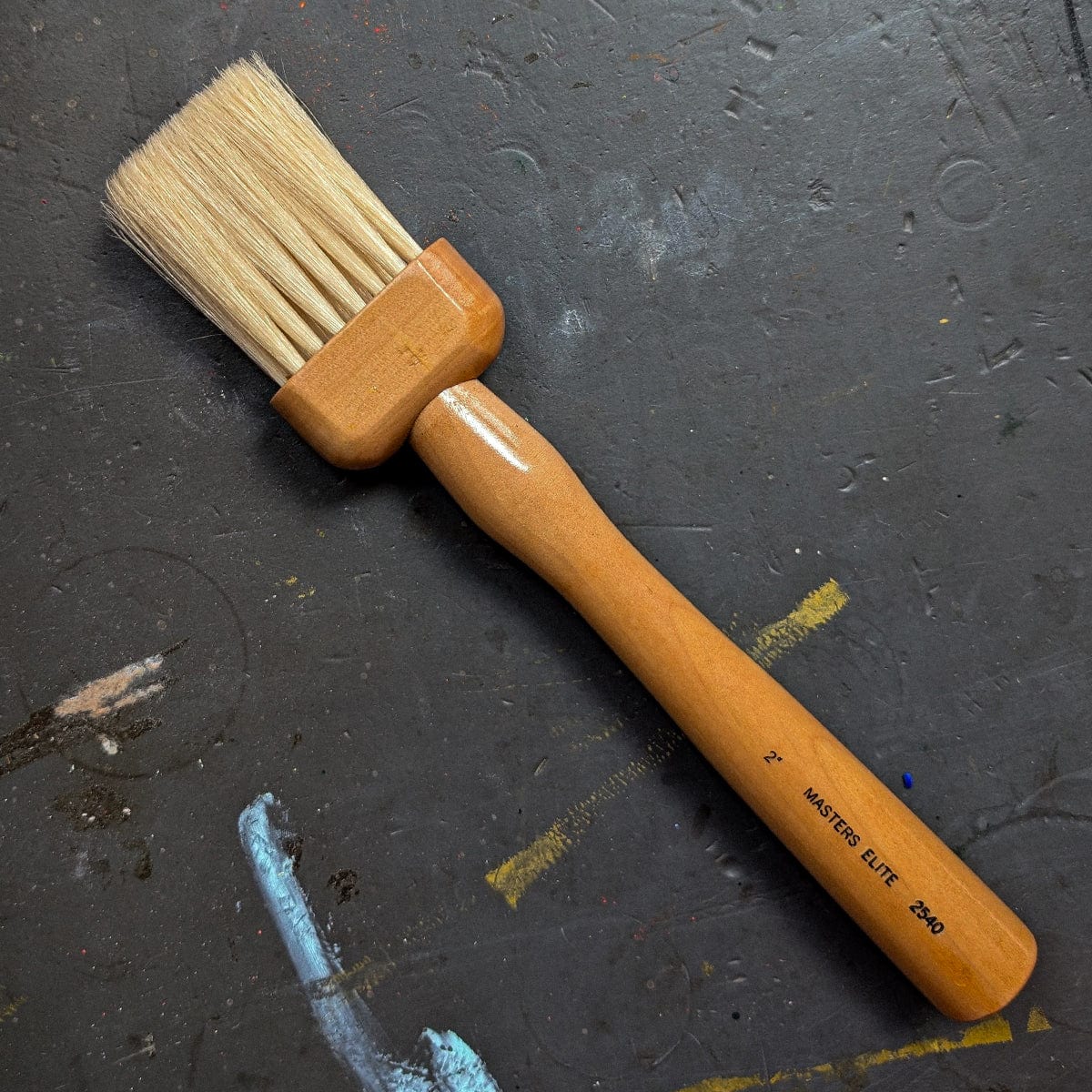 Masters - Elite Series 2540 - White Bristle Brush - 2" Blender