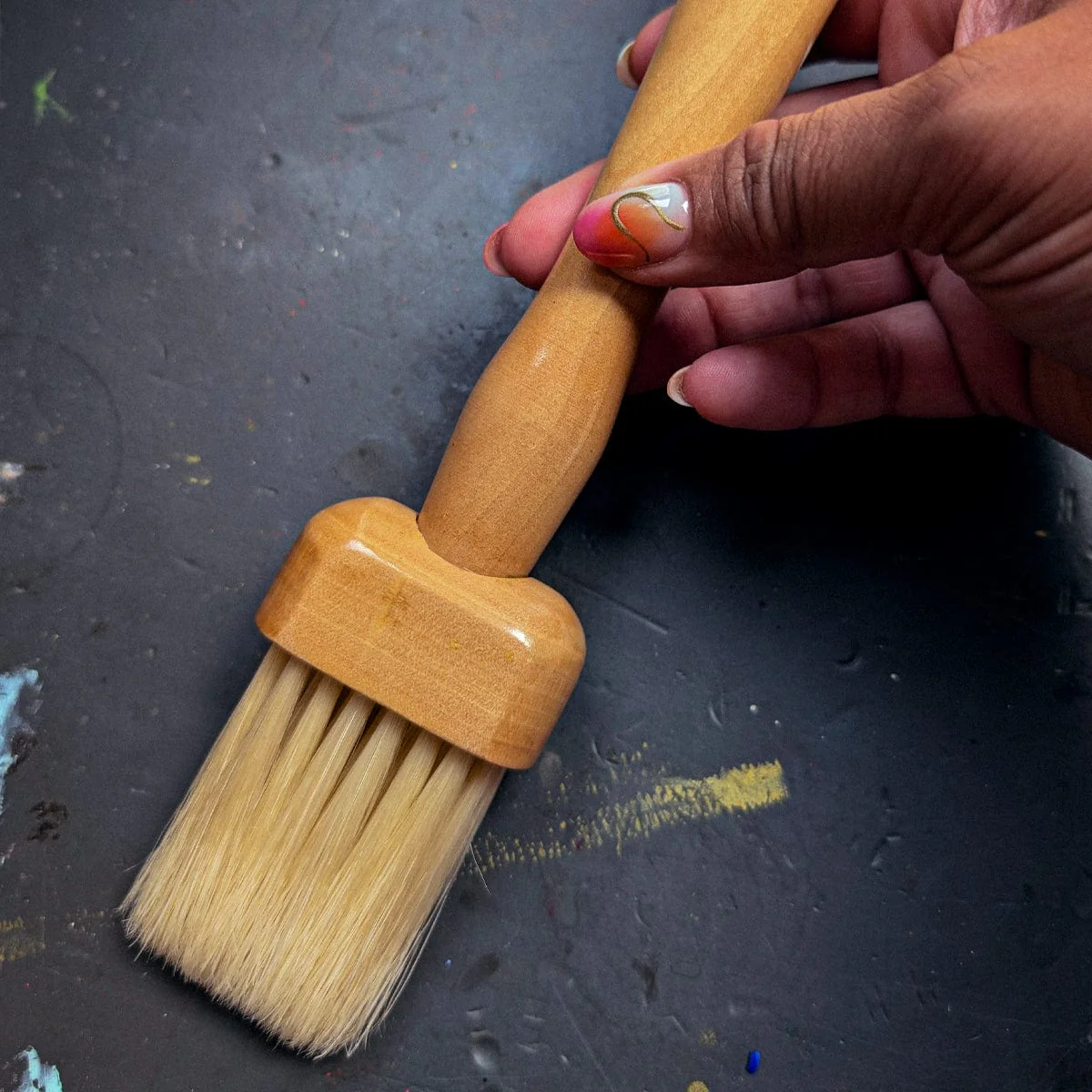 Masters - Elite Series 2540 - White Bristle Brush - 2" Blender - Image 3