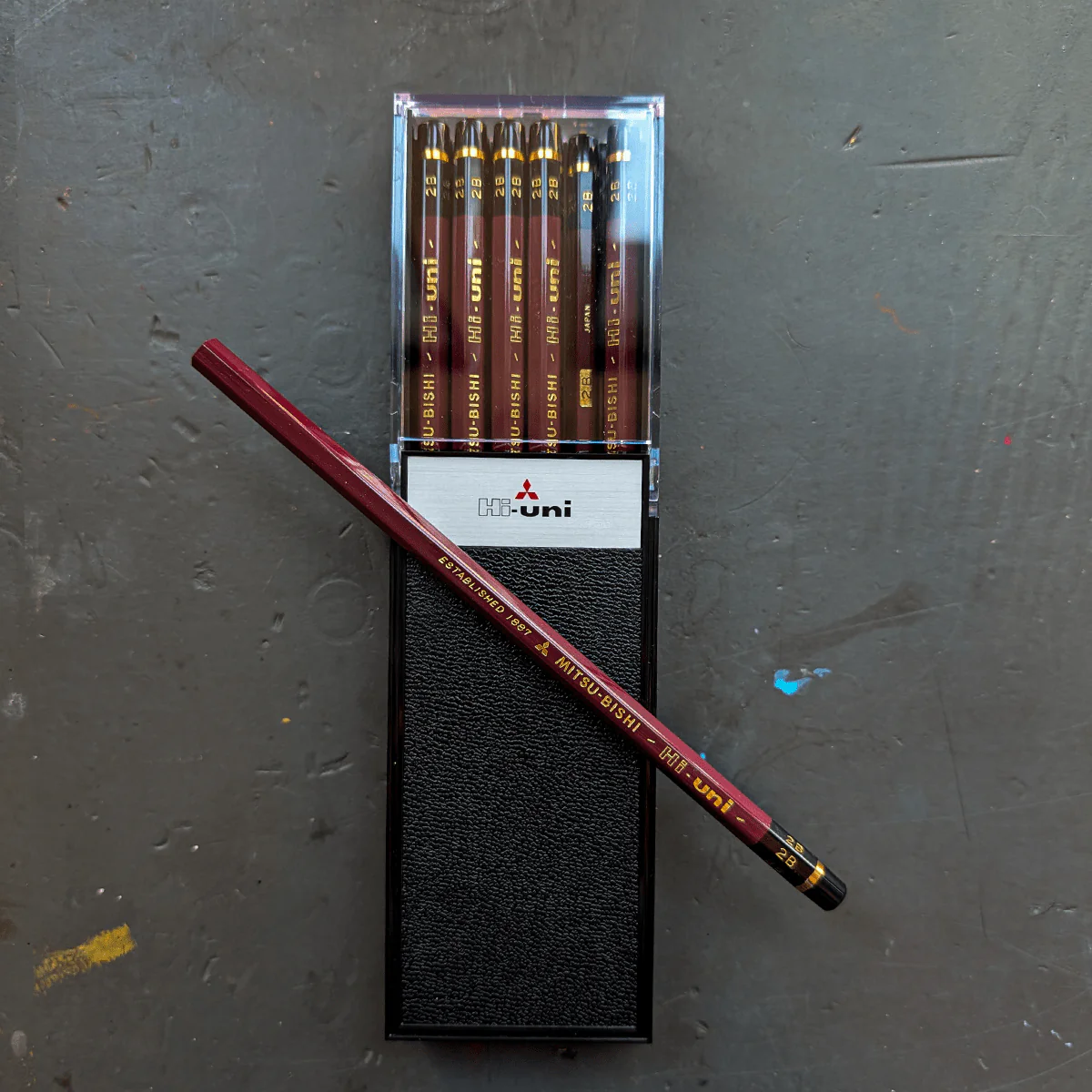 Mitsubishi - Hi-uni - Professional Graphite Pencils - Cases of 12 - Image 4