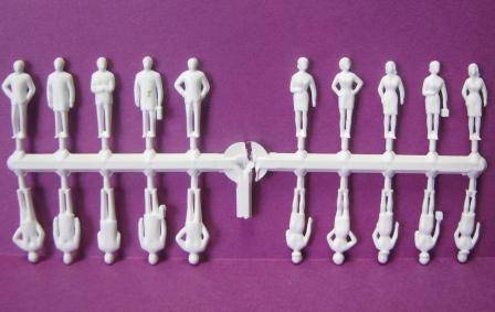 Model Builders Supply - Standing Figures - 1:400 Scale
