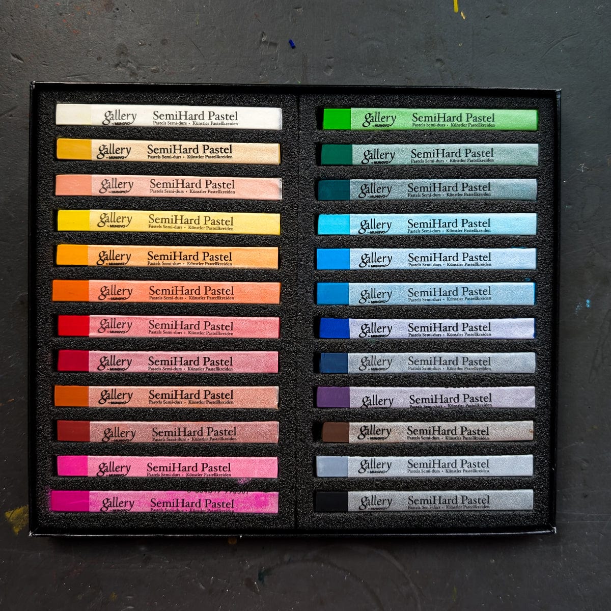 Mungyo - Semi Hard Pastels - Set of 24 Colours - Image 2