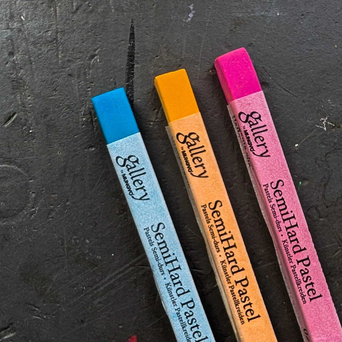 Mungyo - Semi Hard Pastels - Set of 24 Colours - Image 3