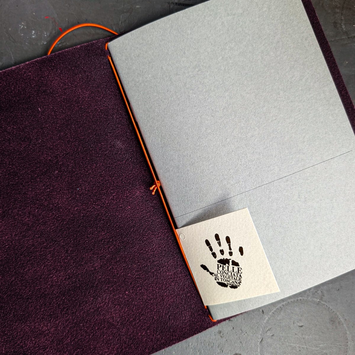 Paper Republic - Grand Voyageur - XL Leather Journal - Venezia - Image 3