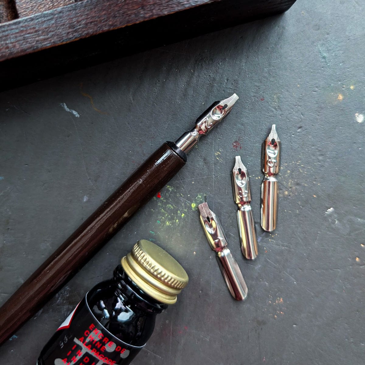 Sennelier -  À la Pagode Calligraphy Ink - Wooden Box Set - Image 2