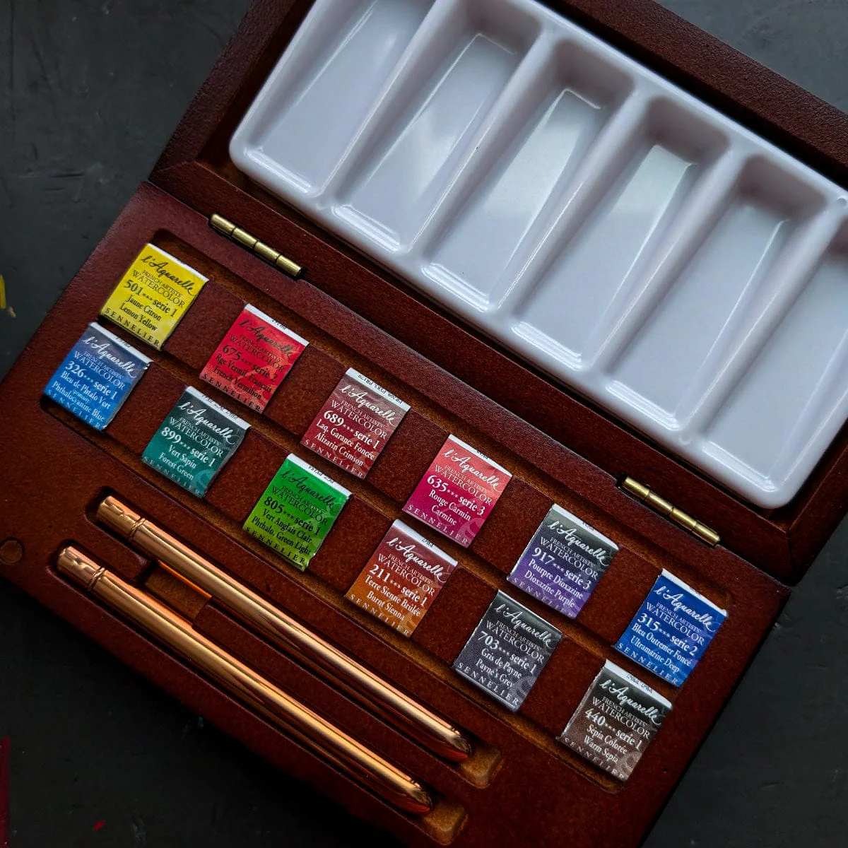 Sennelier - L'Aquarelle Artist Watercolours - Wooden Box Set - 12 Half Pans - Image 2