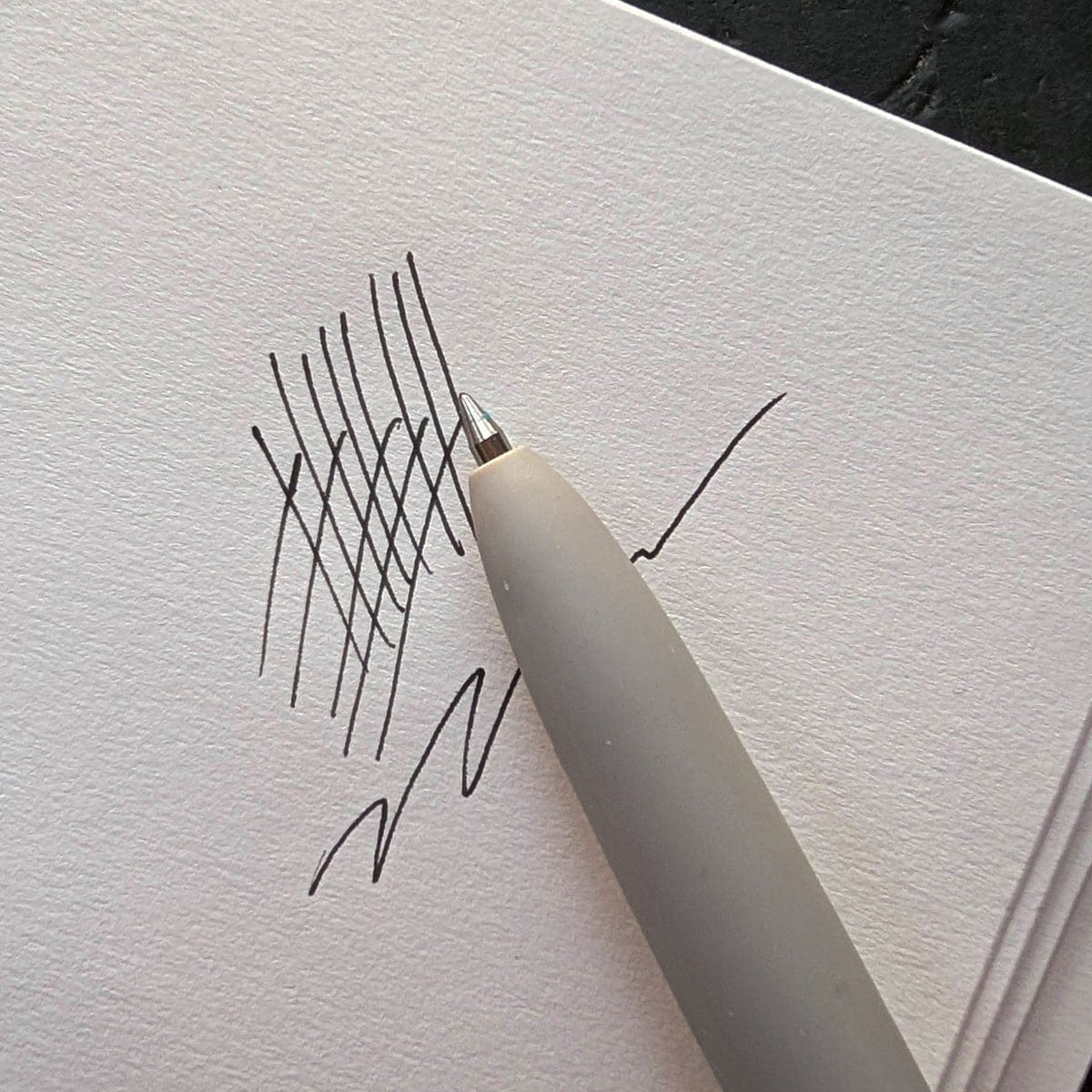 Uniball - Zento Basic - Retractable 0.5mm Gel Pens - Image 2
