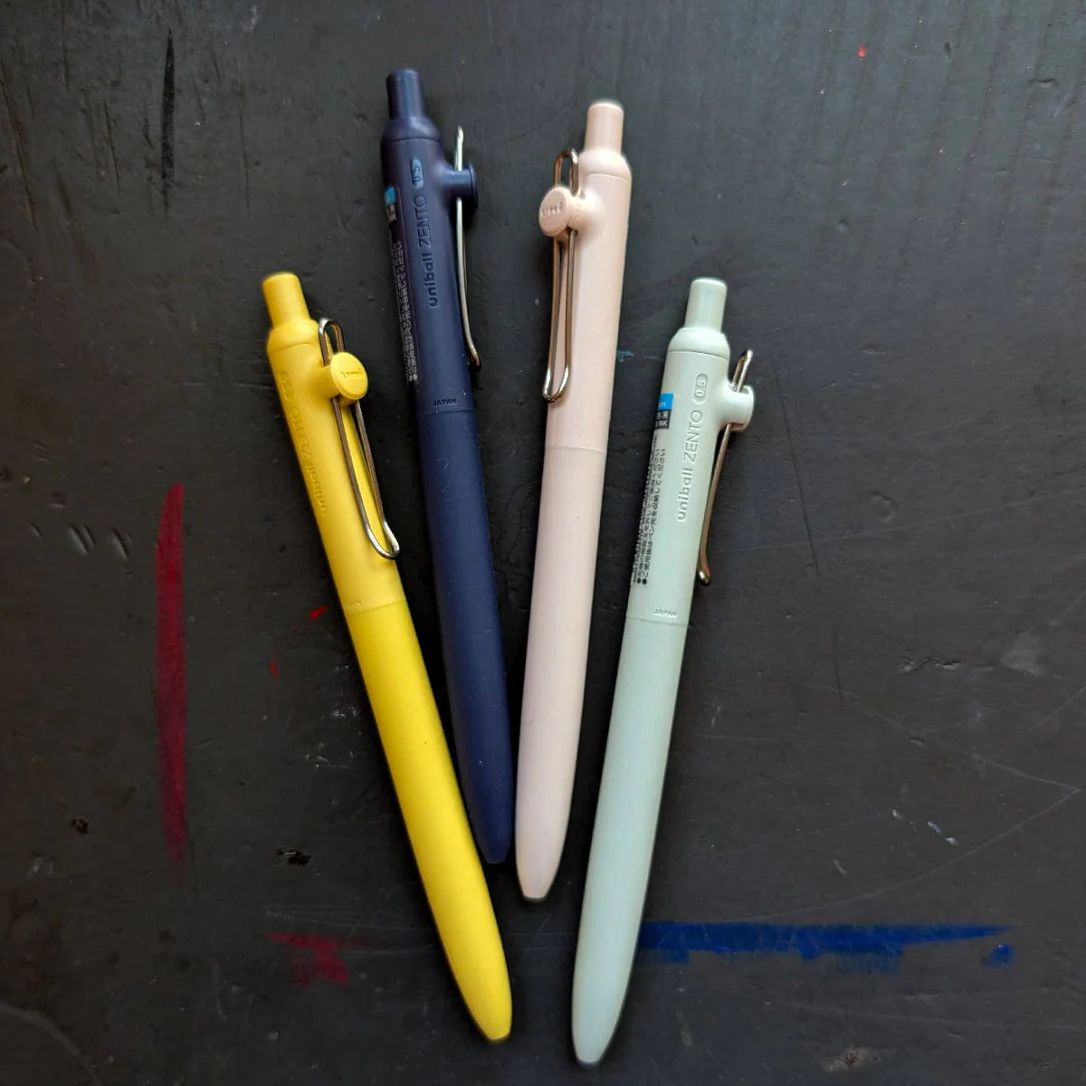 Uniball - Zento Standard - Retractable 0.5mm Gel Pens